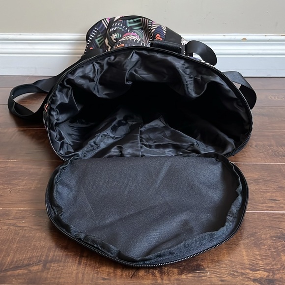 PINK by Victoria’s Secret Duffle Bag - Picture 6 of 7